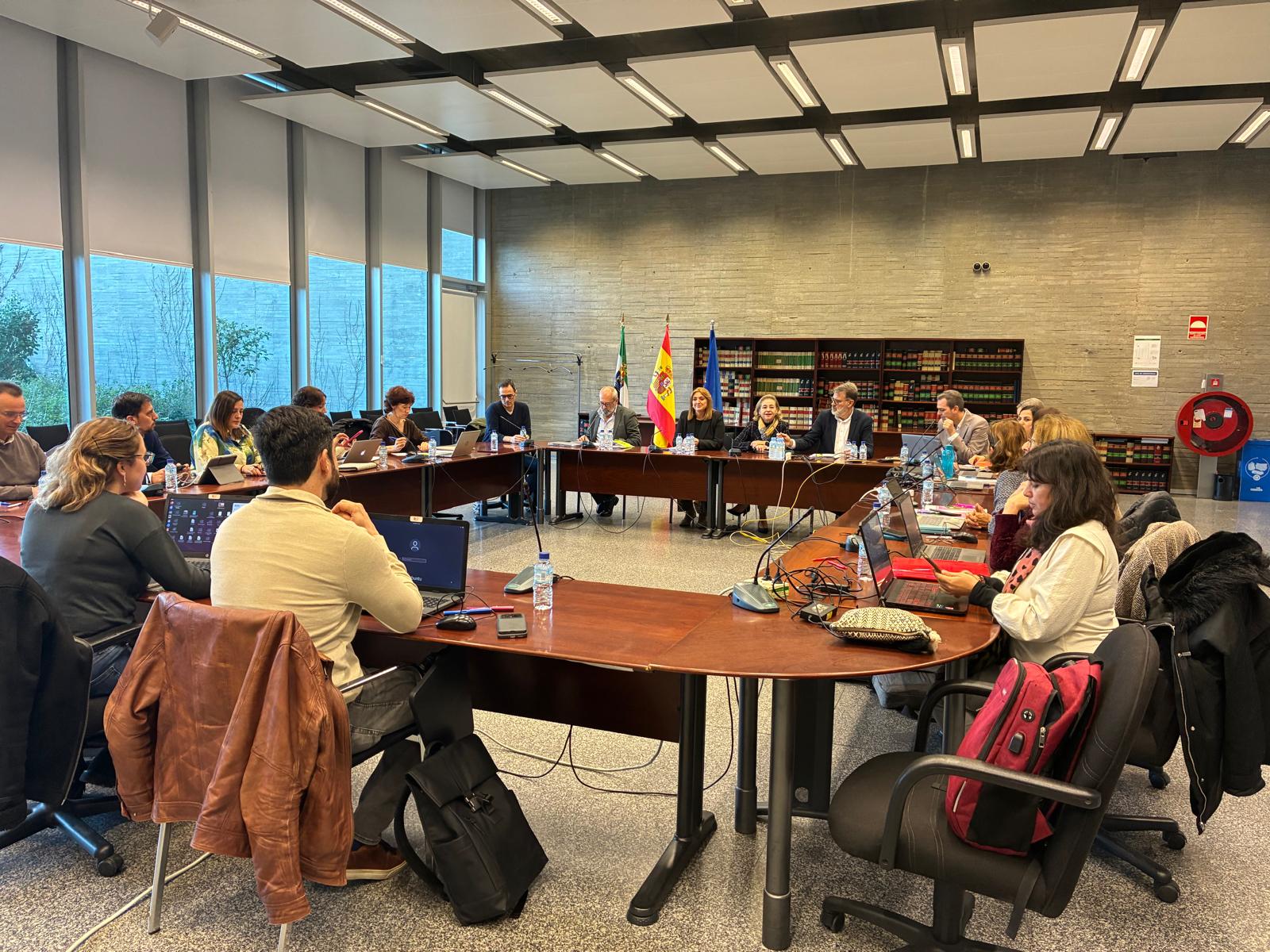 Educación y sindicatos aprueban la resolución para la convocatoria de más de 300 plazas de oposiciones para el Cuerpo de Maestros Educación y sindicatos aprueban la resolución para la convocatoria de más de 300 plazas de oposiciones para el Cuerpo de Maestros