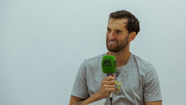 Leo Baptistao atiende a los micrófonos de Onda Cero