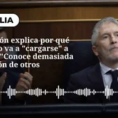 Rubén Amón explica por qué Sánchez no va a "cargarse" a Marlaska: "Conoce demasiada información de otros ámbitos" Rubén Amón explica por qué Sánchez no va a "cargarse" a Marlaska: "Conoce demasiada información de otros ámbitos"