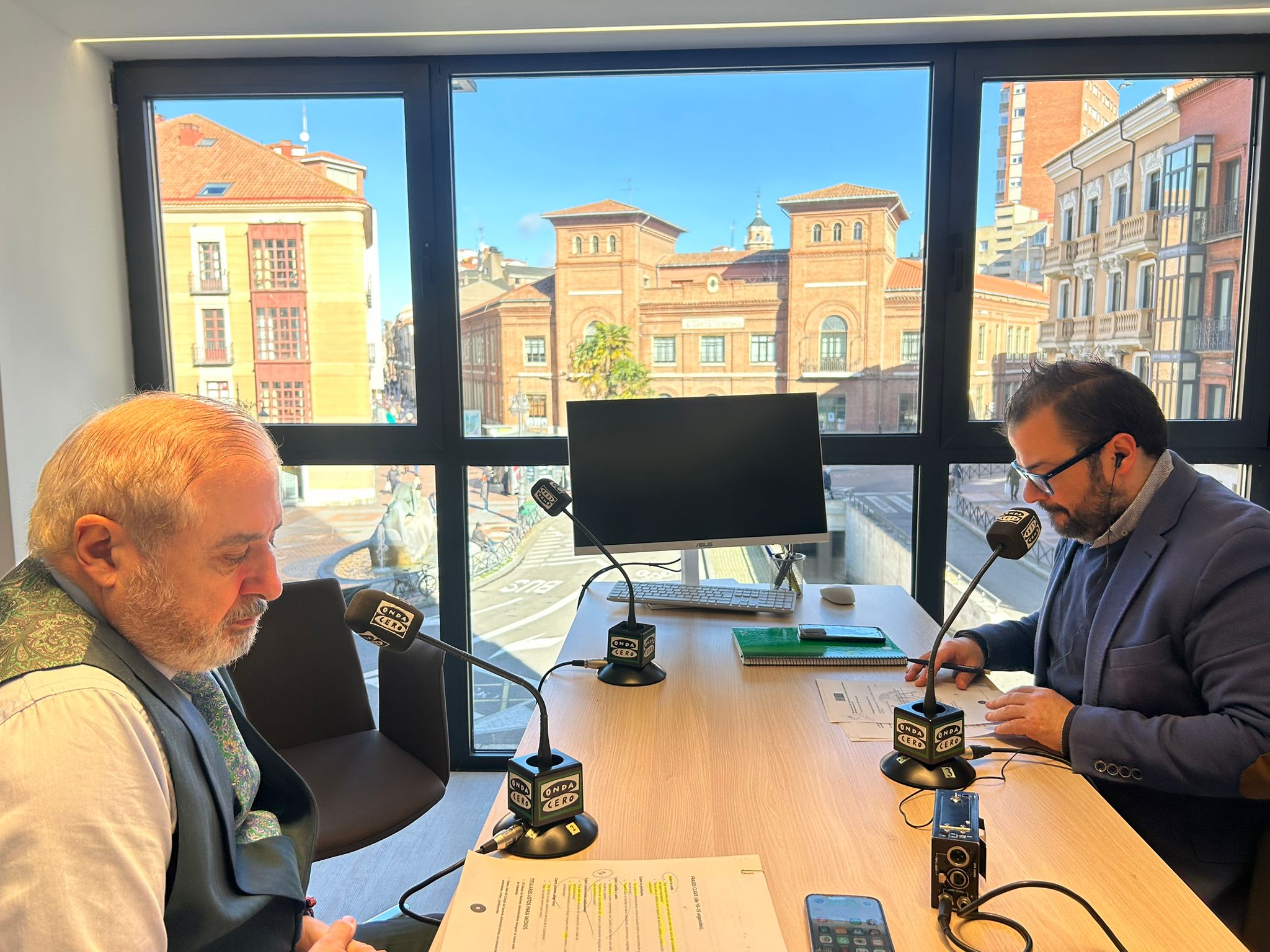 Más de uno Valladolid con Raúl Rodríguez. Especial desde la nueva sede del colegio de gestores administrativos de Castilla y León Más de uno Valladolid con Raúl Rodríguez. Especial desde la nueva sede del colegio de gestores administrativos de Castilla y León