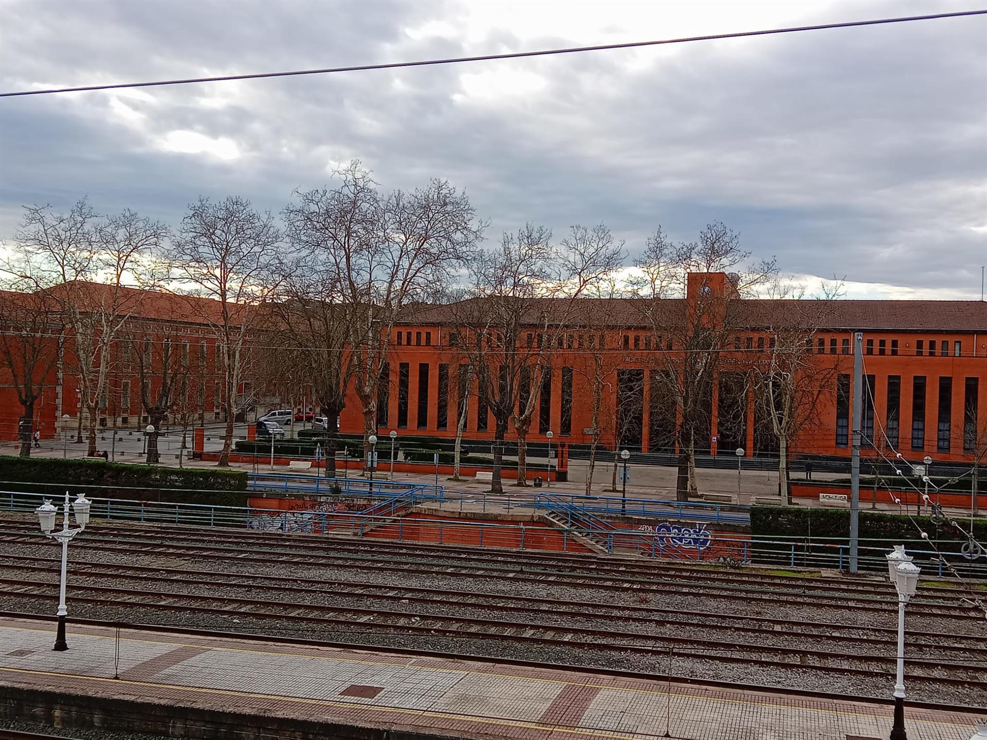 Alerta por posibles incidentes el lunes en Vitoria llevan a la EHU a suspender clases presenciales Alerta por posibles incidentes el lunes en Vitoria llevan a la EHU a suspender clases presenciales