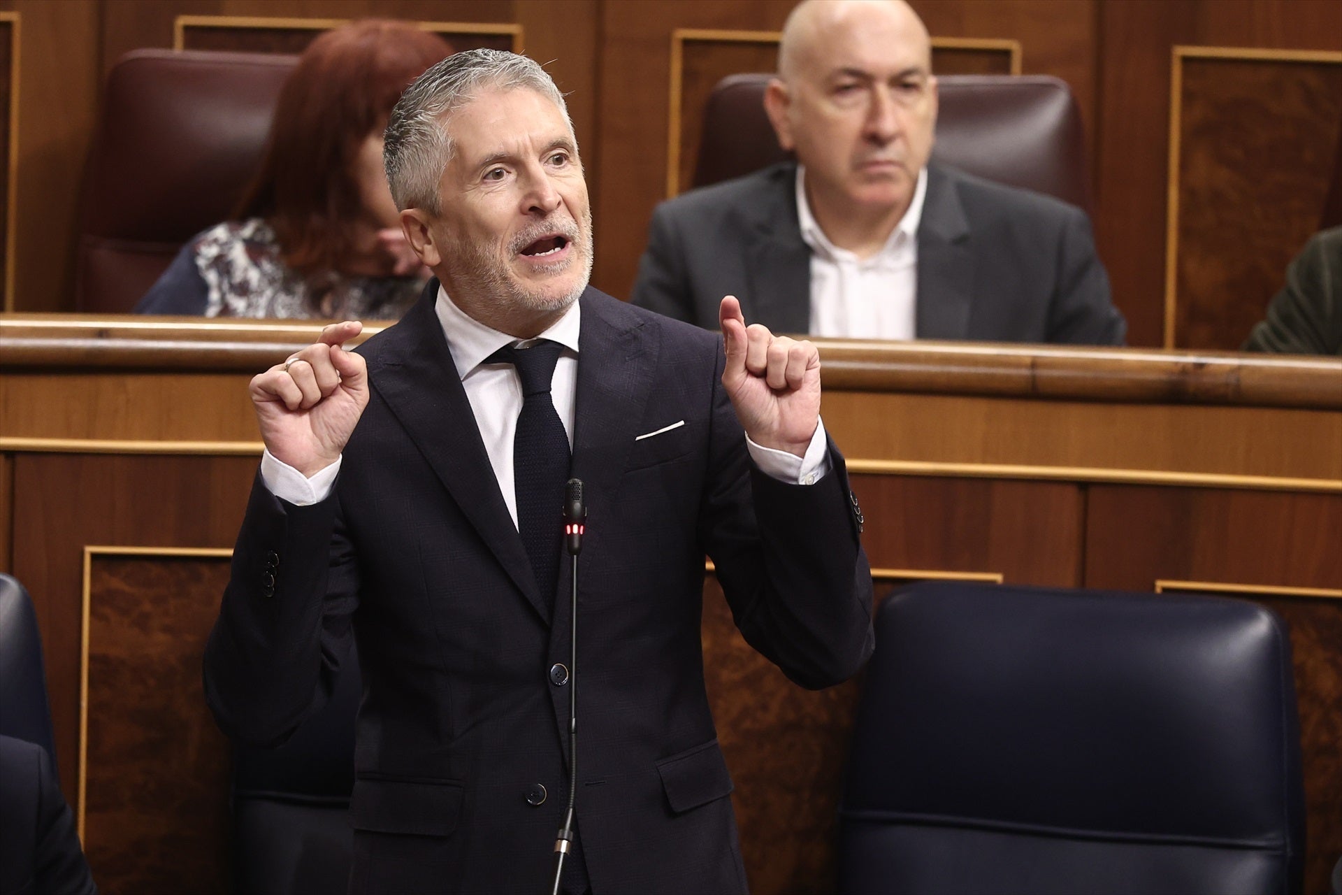 VOTA ¿Cree razonable que la permanencia en el cargo del ministro Marlaska se descargue en la víctima de una agresión sexual? VOTA ¿Cree razonable que la permanencia en el cargo del ministro Marlaska se descargue en la víctima de una agresión sexual?