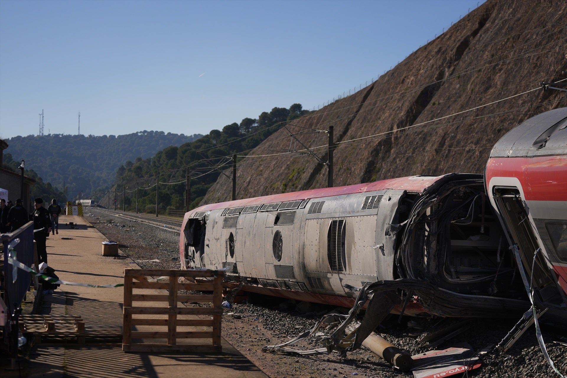 Las hipótesis que aún mantiene abiertas la Guardia Civil un mes después del accidente de Adamuz Las hipótesis que aún mantiene abiertas la Guardia Civil un mes después del accidente de Adamuz