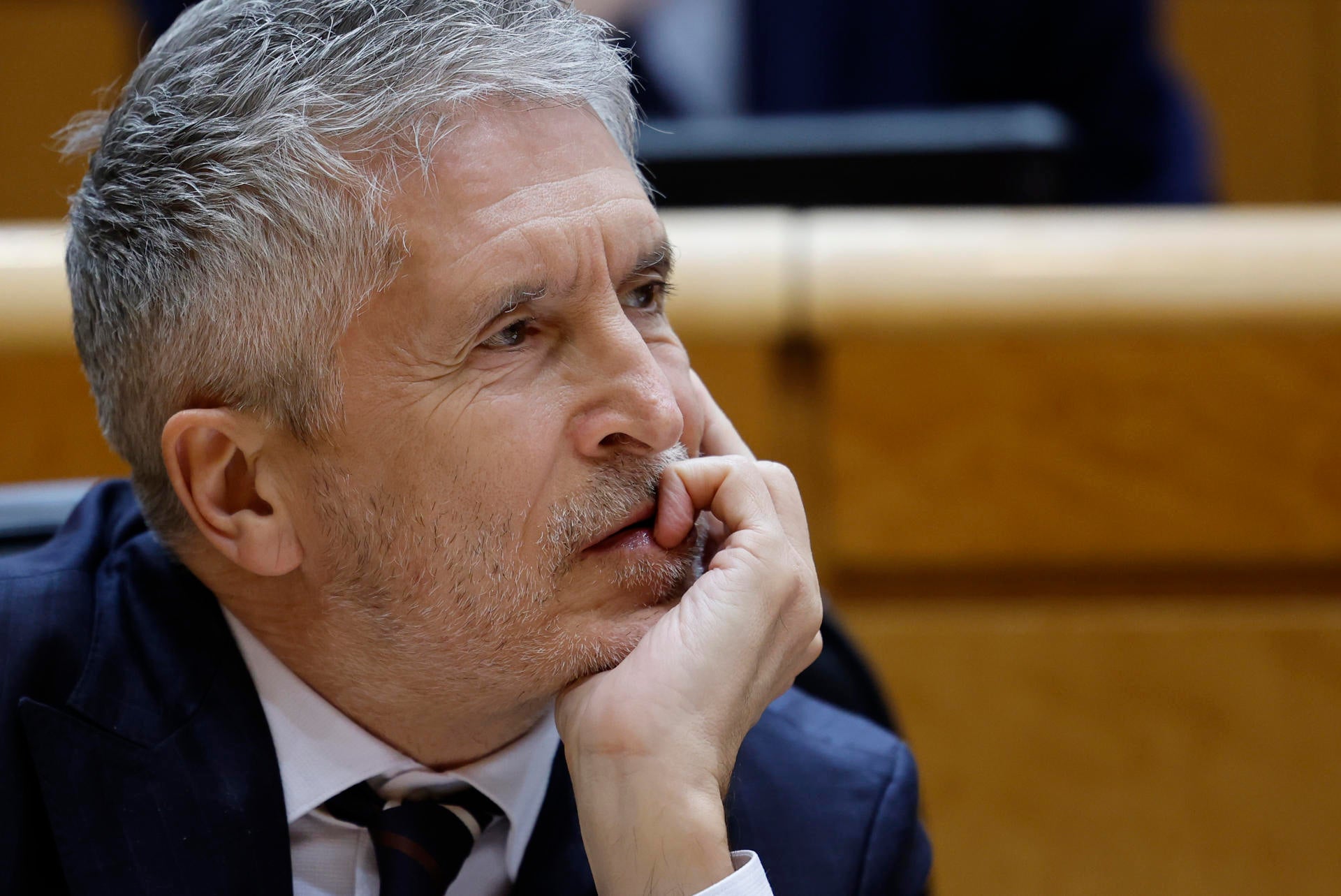 El abogado de la víctima del DAO de la Policía confirma que Marlaska no ha hablado con ella: "Solo tiene que descolgar el teléfono y llamarnos" El abogado de la víctima del DAO de la Policía confirma que Marlaska no ha hablado con ella: "Solo tiene que descolgar el teléfono y llamarnos"