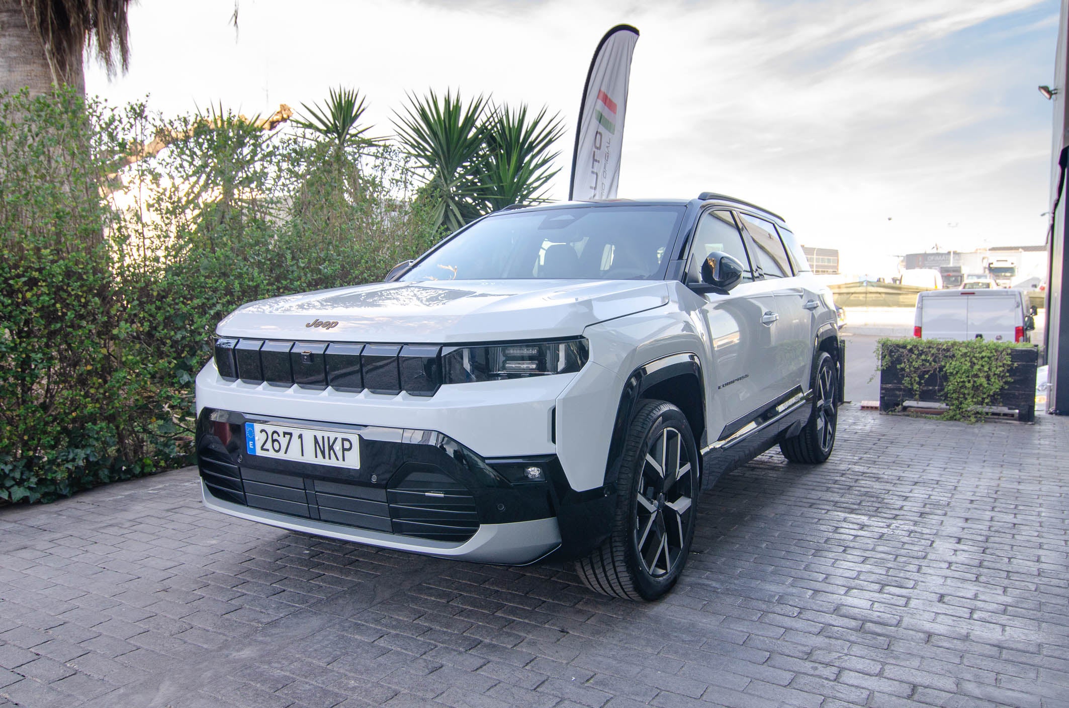 Comauto Sport presenta el nuevo Jeep Compass y el Fiat 500 Hybrid en su exposición Comauto Sport presenta el nuevo Jeep Compass y el Fiat 500 Hybrid en su exposición