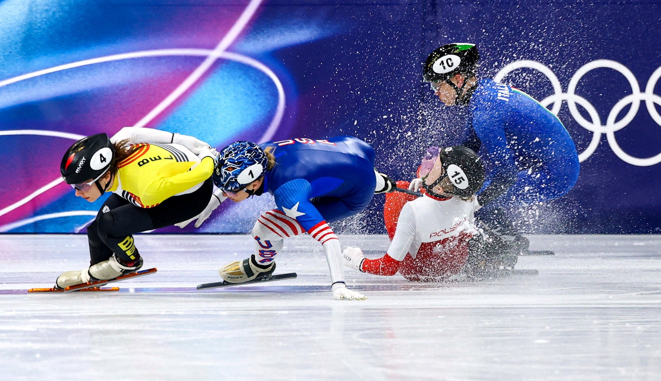 Susto en los Juegos Olímpicos: Kamila Sellier herida por debajo del ojo tras chocar con la cuchilla de otra patinadora Susto en los Juegos Olímpicos: Kamila Sellier herida por debajo del ojo tras chocar con la cuchilla de otra patinadora
