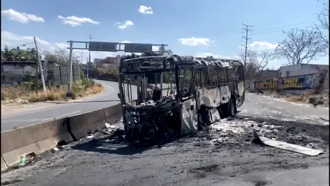 Calles vacías en el centro de México tras ataques incendiarios por asesinato de narcotraficante Calles vacías en el centro de México tras ataques incendiarios por asesinato de narcotraficante