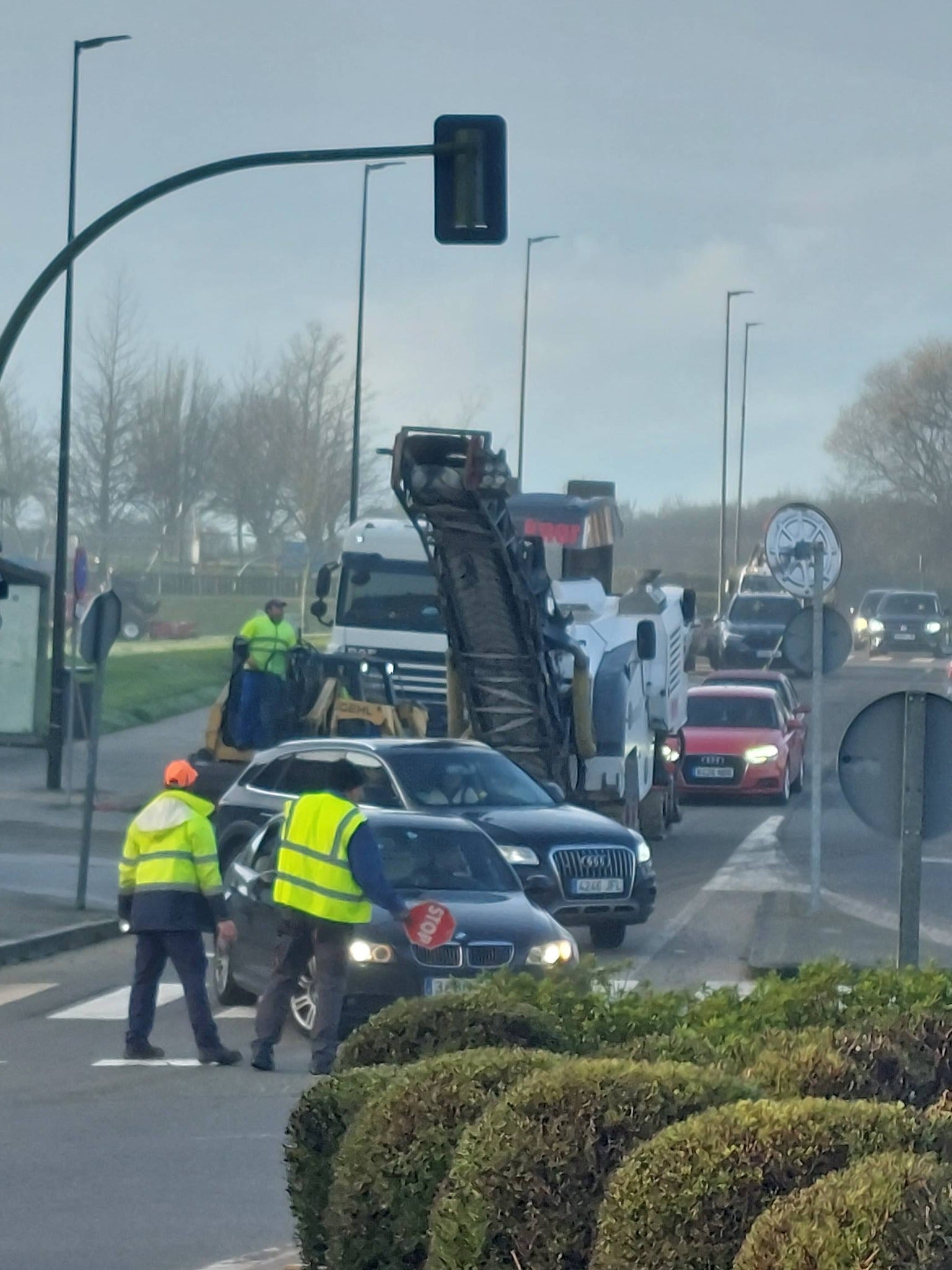 Comienzan las obras de reparación de fochancas en carreteras y viales de Santiago afectados por el mal tiempo Comienzan las obras de reparación de fochancas en carreteras y viales de Santiago afectados por el mal tiempo