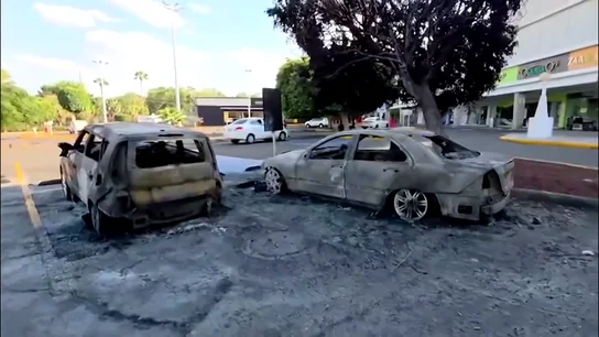 Vehículos incendiados en las calles de México tras la muerte de 'El Mencho' Vehículos incendiados en las calles de México tras la muerte de 'El Mencho'