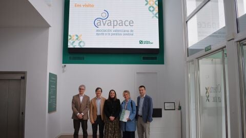 AVAPACE i Caixa Popular signen el conveni de col.laboraci&oacute;.