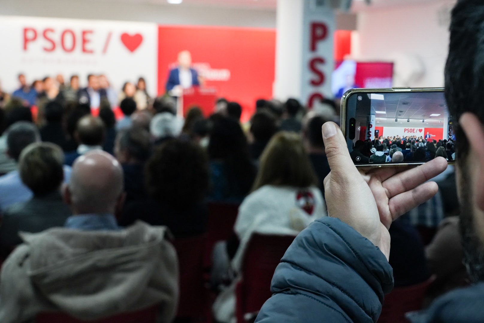 El PSOE extremeño activa la sucesión de liderazgo y celebra el 6 de marzo el Comité que decidirá las fechas para el Congreso El PSOE extremeño activa la sucesión de liderazgo y celebra el 6 de marzo el Comité que decidirá las fechas para el Congreso