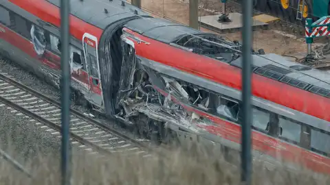 Restos del tren de Iryo que descarriló en Adamuz Restos del tren de Iryo que descarriló en Adamuz