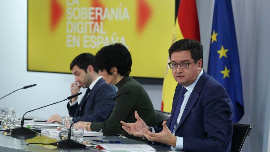 El ministro &Oacute;scar L&oacute;pez durante una rueda de prensa posterior a Consejo de Ministros. 