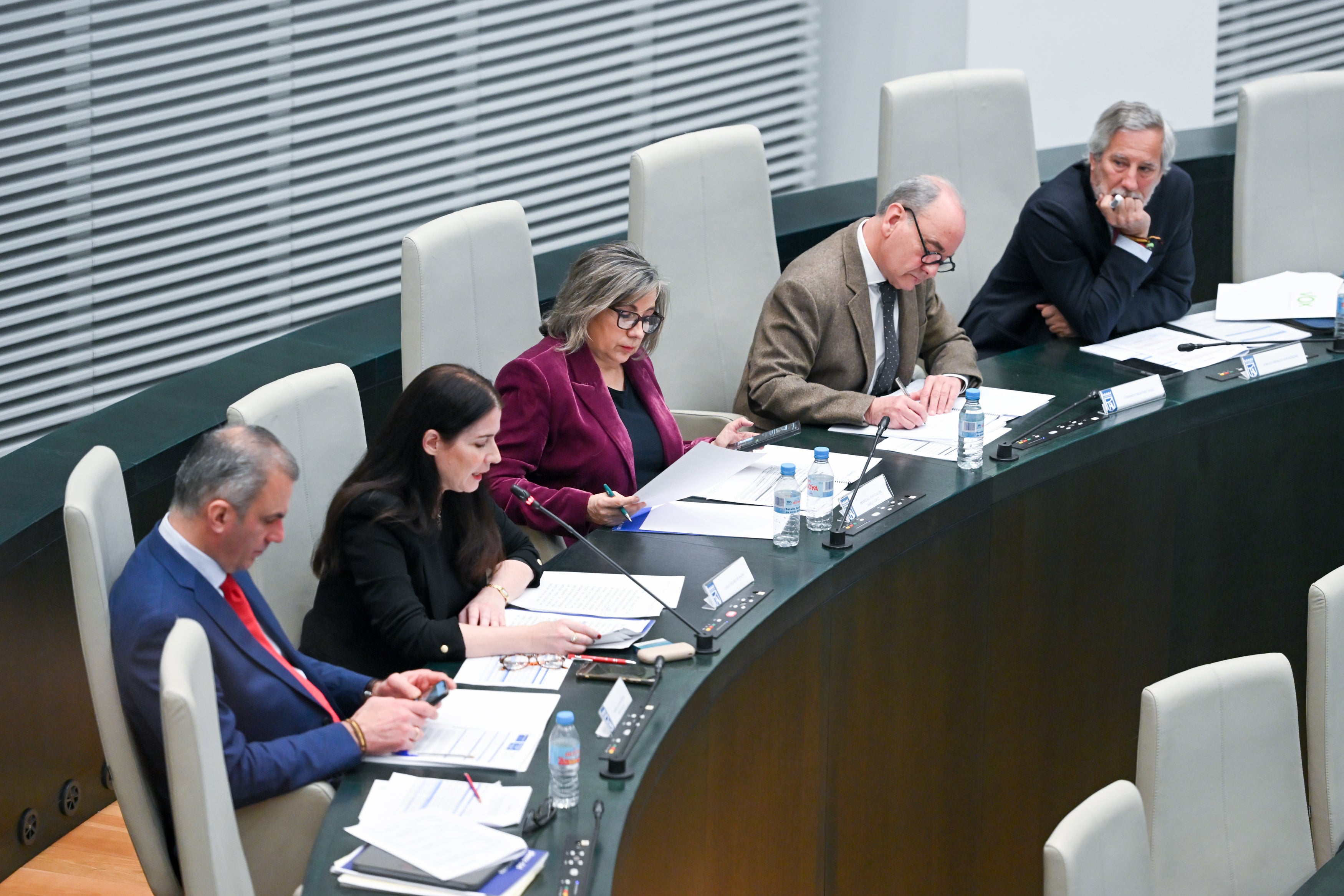 Vox escenifica su fractura en el Ayuntamiento de Madrid: Cabello prevé relevar a Ortega Smith en un mes Vox escenifica su fractura en el Ayuntamiento de Madrid: Cabello prevé relevar a Ortega Smith en un mes