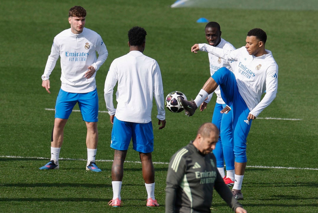 Mbappé es duda para el decisivo choque ante el Benfica Mbappé es duda para el decisivo choque ante el Benfica