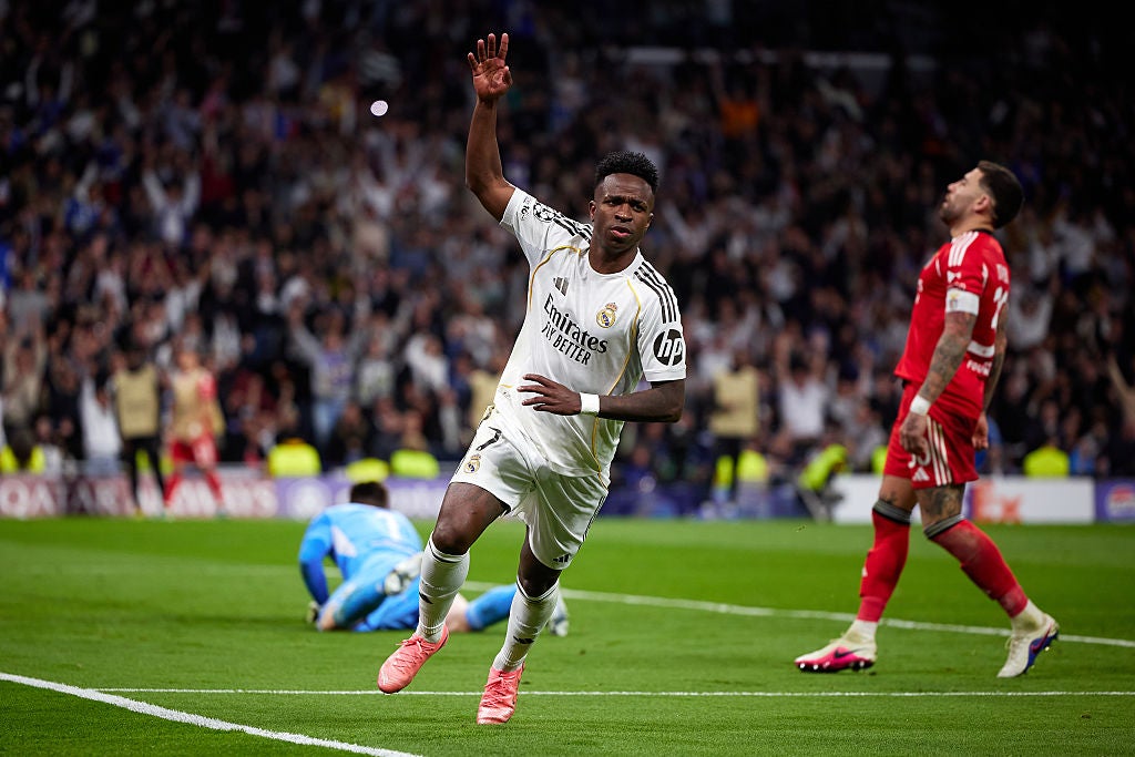 Vini marca el gol de la victoria ante el Benfica en el Santiago Bernabéu Vini marca el gol de la victoria ante el Benfica en el Santiago Bernabéu