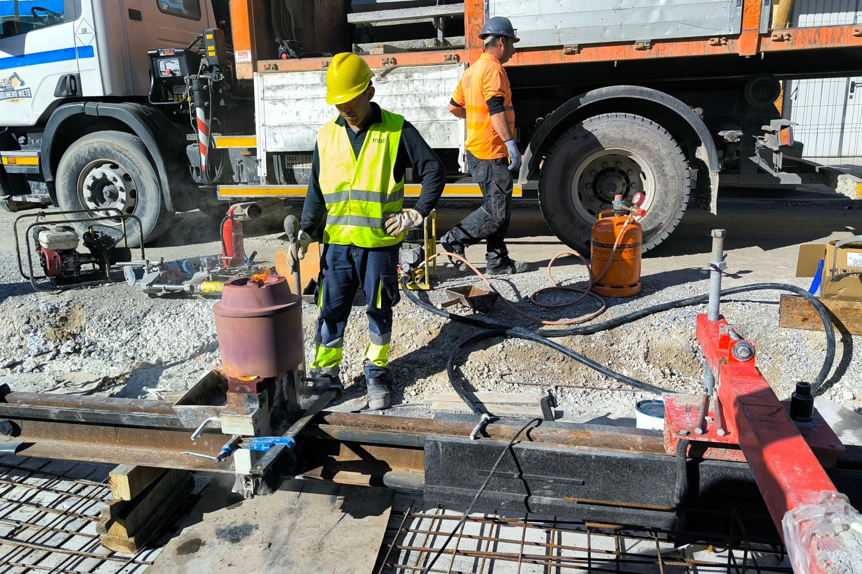 El Metro de Granada completa la colocación de vías hasta Las Gabias y encara su recta final de obra civil El Metro de Granada completa la colocación de vías hasta Las Gabias y encara su recta final de obra civil