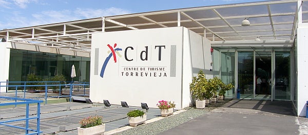 El Centro de Turismo de Torrevieja potencia los cursos de formación a interesados y profesionales del sector hostelero y turístico El Centro de Turismo de Torrevieja potencia los cursos de formación a interesados y profesionales del sector hostelero y turístico