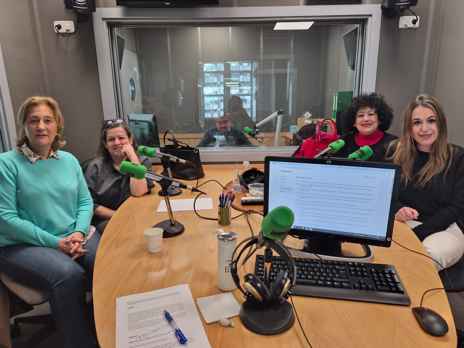 Tertulia con la Asociación Mujeres de Empresa Tertulia con la Asociación Mujeres de Empresa