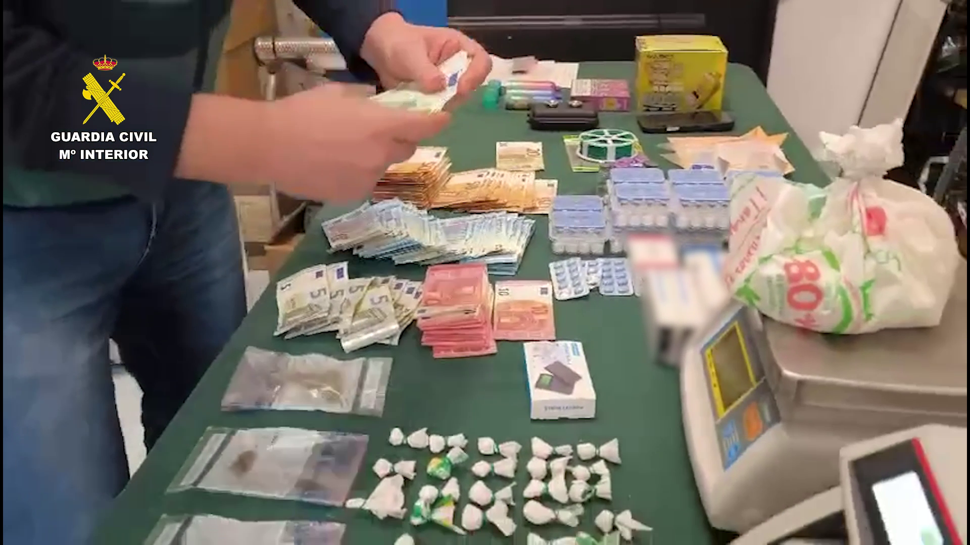 La Guardia Civil detiene en Mutxamel un hombre con casi medio kilo de cocaína La Guardia Civil detiene en Mutxamel un hombre con casi medio kilo de cocaína