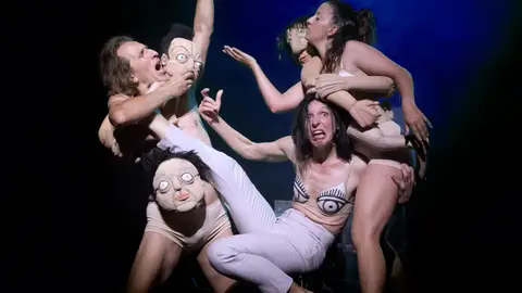 El Teatro Alhambra celebra el Día de Andalucía con ‘El hilo del olvido’, una reflexión danzada sobre el Alzheimer El Teatro Alhambra celebra el Día de Andalucía con ‘El hilo del olvido’, una reflexión danzada sobre el Alzheimer