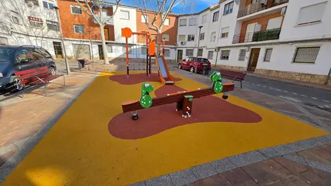 La Roda invierte 14.000 euros para renovar algunos parques infantiles La Roda invierte 14.000 euros para renovar algunos parques infantiles