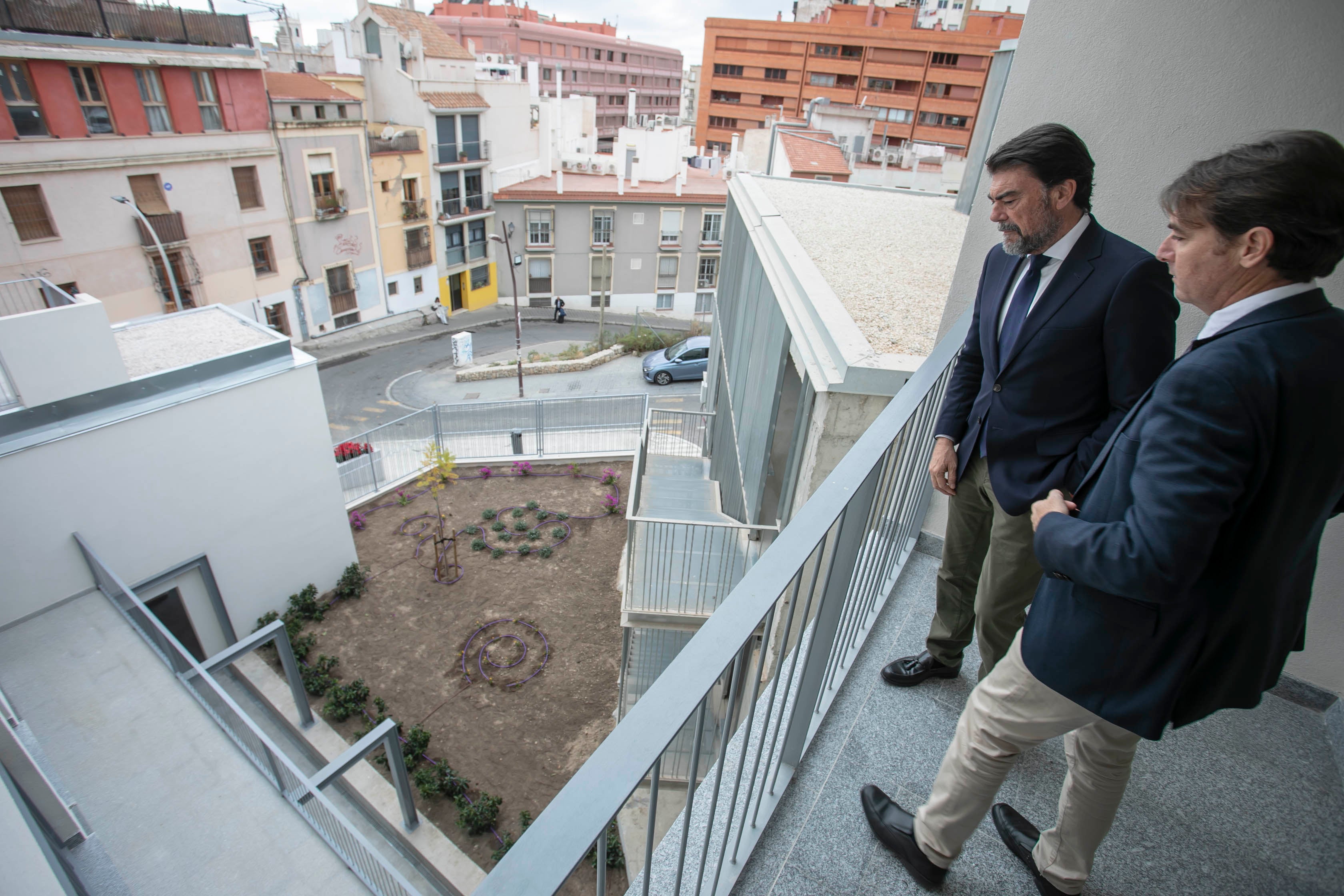 Alicante asigna 24 viviendas sociales para emancipación de jóvenes, mayores y familias vulnerables Alicante asigna 24 viviendas sociales para emancipación de jóvenes, mayores y familias vulnerables