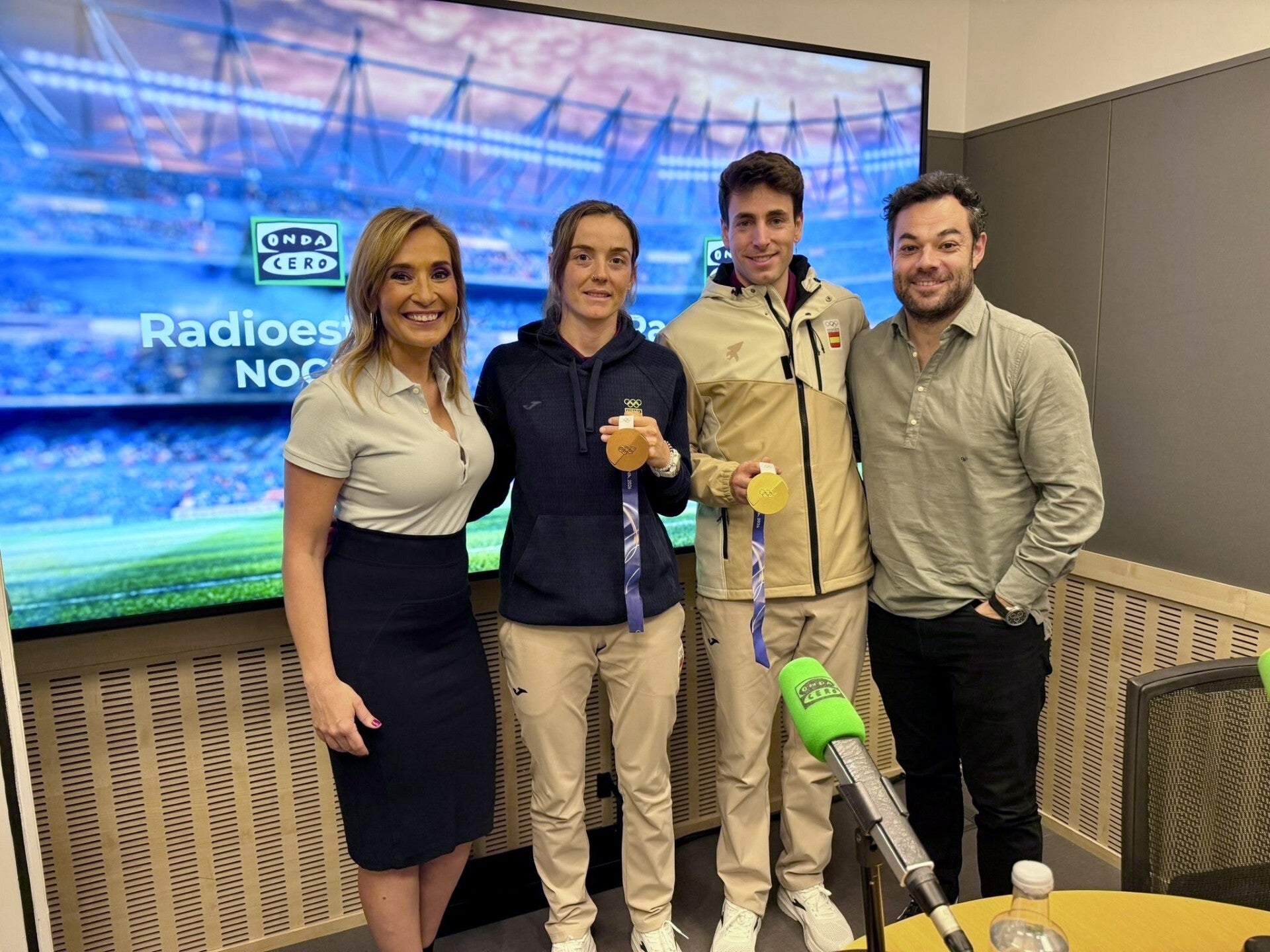 Oriol Cardona y Ana Alonso: "Es un honor poner nuestro nombre junto al de Paquito Fernández Ochoa" Oriol Cardona y Ana Alonso: "Es un honor poner nuestro nombre junto al de Paquito Fernández Ochoa"