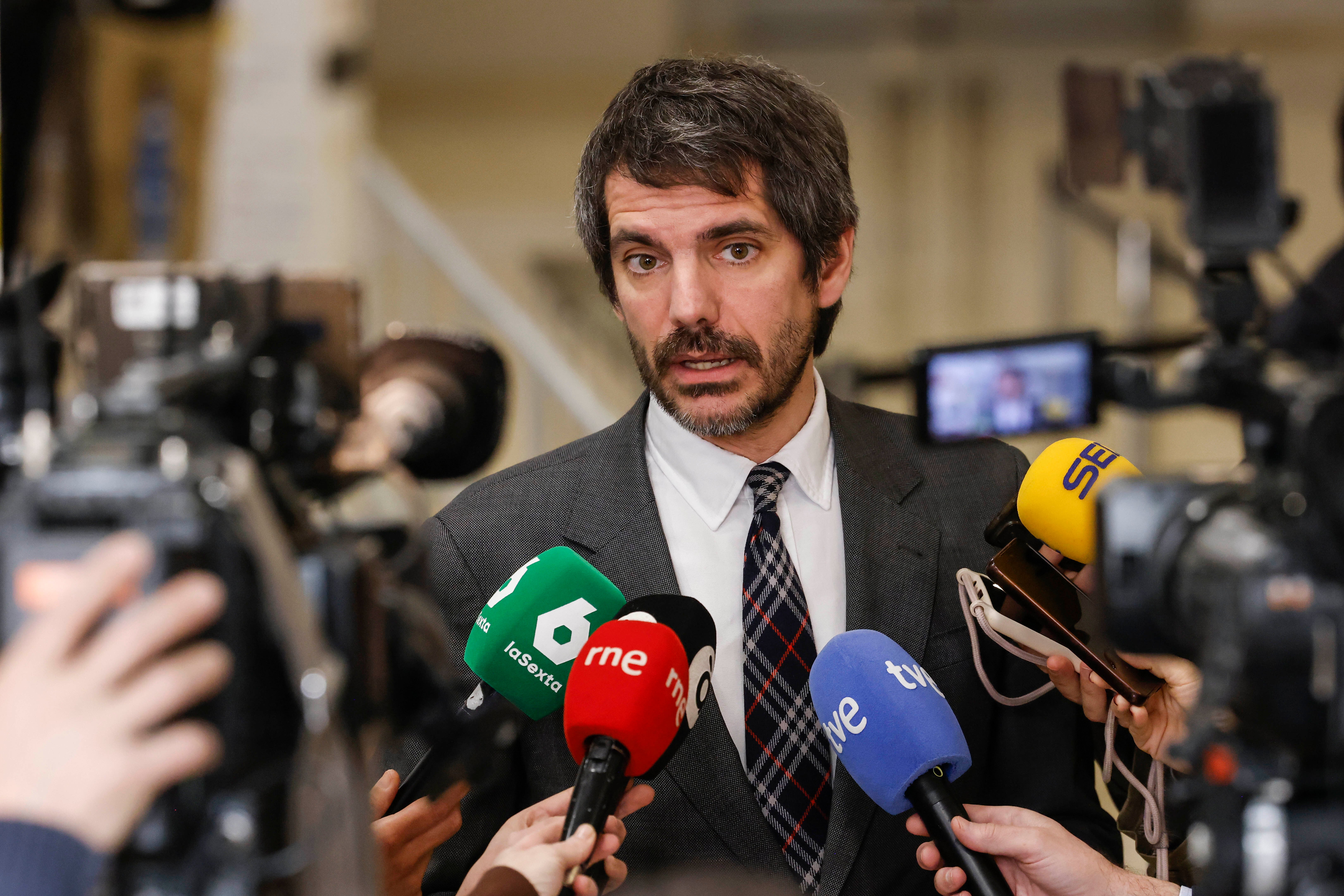 Los vídeos de jóvenes con el Bono Cultural en discotecas obliga a Cultura a advertir del uso fraudulento: "Deberán reintegrarlo" Los vídeos de jóvenes con el Bono Cultural en discotecas obliga a Cultura a advertir del uso fraudulento: "Deberán reintegrarlo"