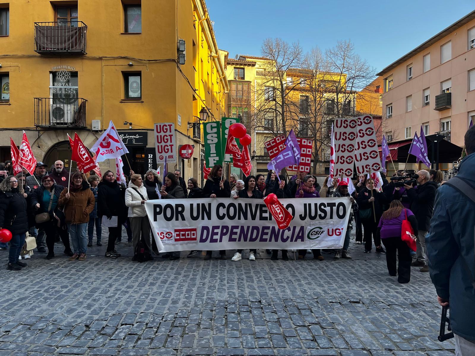Trabajadoras de residencias en La Rioja denuncian "mucha tensión y condiciones miserables" Trabajadoras de residencias en La Rioja denuncian "mucha tensión y condiciones miserables"