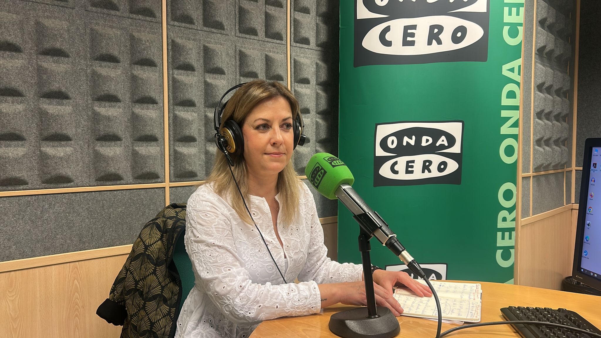 El PSOE acusa al PP de traicionar a Castilla - La Mancha con el Estatuto de Autonomía por un puñado de votos El PSOE acusa al PP de traicionar a Castilla - La Mancha con el Estatuto de Autonomía por un puñado de votos