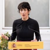 La ministra de Inclusión, Seguridad Social y Migraciones, Elma Saiz, durante una reunión de trabajo, en la sede del Ministerio, a 26 de febrero de 2026, en Madrid