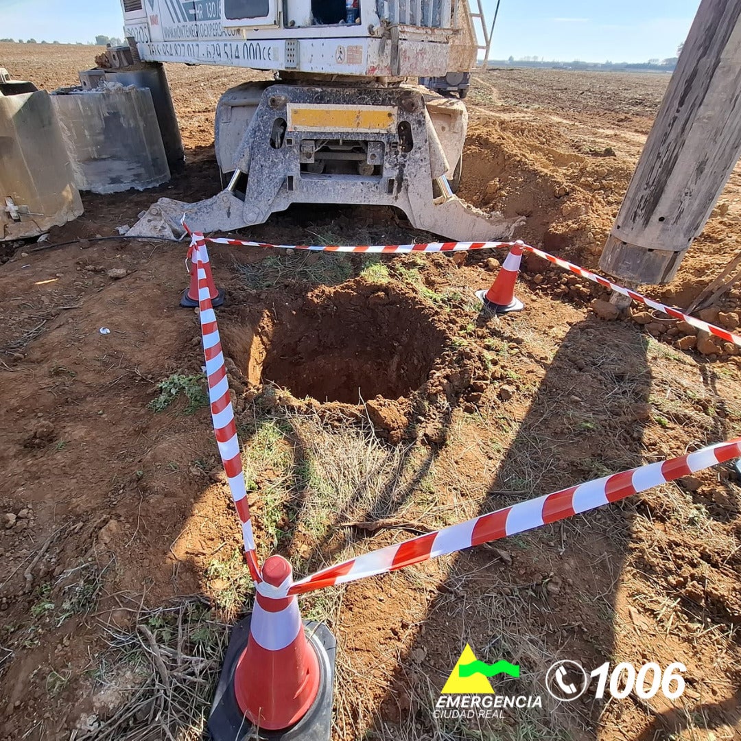 Herido un trabajador al caer a una perforación de 8 metros de profundidad en Malagón Herido un trabajador al caer a una perforación de 8 metros de profundidad en Malagón