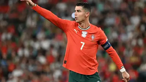 El delantero portugués Cristiano Ronaldo ha comprado el 25 por ciento de las acciones de la UD Almería. El delantero portugués Cristiano Ronaldo ha comprado el 25 por ciento de las acciones de la UD Almería.