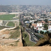Imatge de la frontera que separa Estats Units de Mèxic Imatge de la frontera que separa Estats Units de Mèxic
