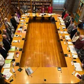 El pleno rechaza el cambio de nombre del CEIP Apóstolo Santiago tras un debate bronco El pleno rechaza el cambio de nombre del CEIP Apóstolo Santiago tras un debate bronco