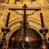 Crucificado de la Redención haciendo estación de penitencia en la Santa Iglesia Catedral 