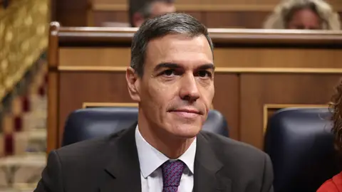 Pedro Sánchez desmiente que tenga una enfermedad cardiovascular y carga contra la ultraderecha por difundir este bulo: "Queda Gobierno para rato" Pedro Sánchez desmiente que tenga una enfermedad cardiovascular y carga contra la ultraderecha por difundir este bulo: "Queda Gobierno para rato"
