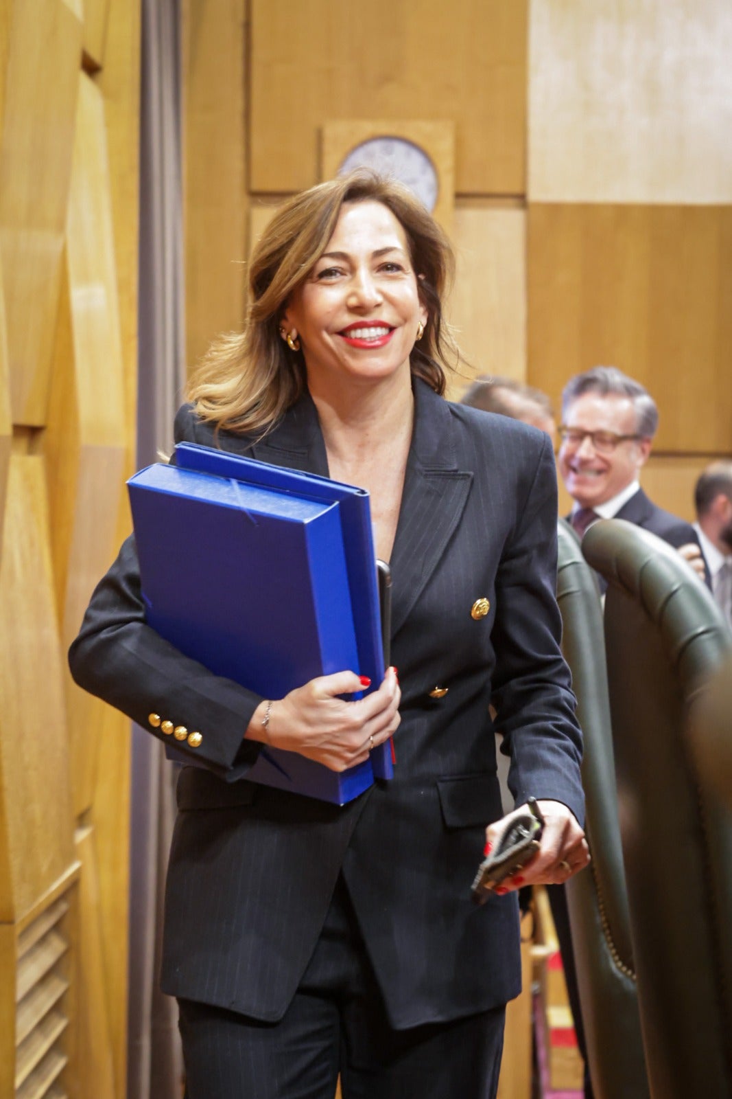 Chueca logra aprobar sus terceros presupuestos con el apoyo de VOX Chueca logra aprobar sus terceros presupuestos con el apoyo de VOX