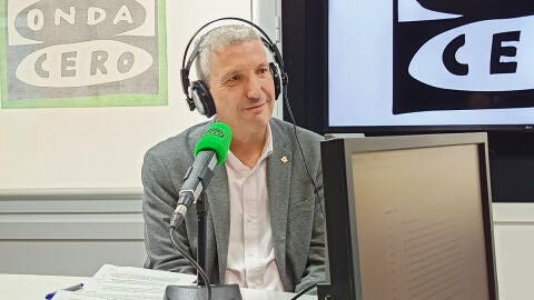 Eduard Sanz Garc&iacute;a, alcalde d'Esplugues de Llobregat, als estudis d'Onda Cero Barcelona
