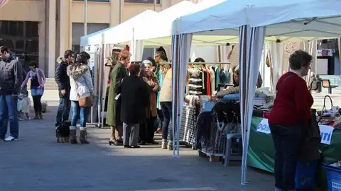 La Plaça Major de Vila-real acoge este fin de semana la Feria Outlet del Comercio con descuentos y actividades para todos los públicos La Plaça Major de Vila-real acoge este fin de semana la Feria Outlet del Comercio con descuentos y actividades para todos los públicos