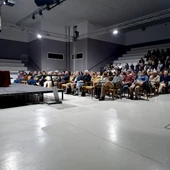 Reunión en el centro cultural, en Puerto Real Reunión en el centro cultural, en Puerto Real