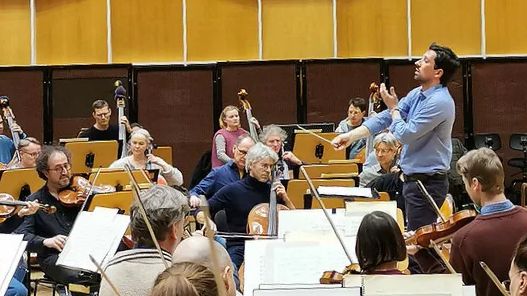 La melódica proyección de David Fernández Caravaca La melódica proyección de David Fernández Caravaca