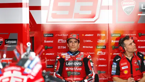 Bezzecchi lidera los libres de Moto GP por delante de Marc Márquez Bezzecchi lidera los libres de Moto GP por delante de Marc Márquez