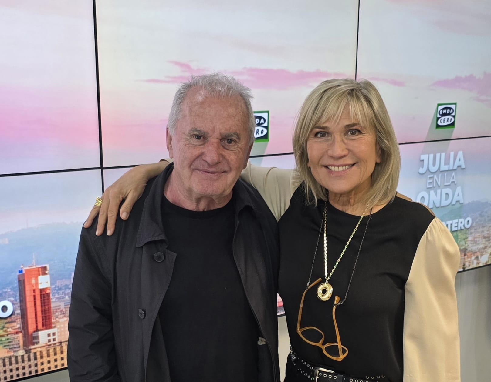 Víctor Manuel: "¿Sabes cómo estaría este país si no hubiésemos votado nunca? Estaríamos en las cavernas" Víctor Manuel: "¿Sabes cómo estaría este país si no hubiésemos votado nunca? Estaríamos en las cavernas"