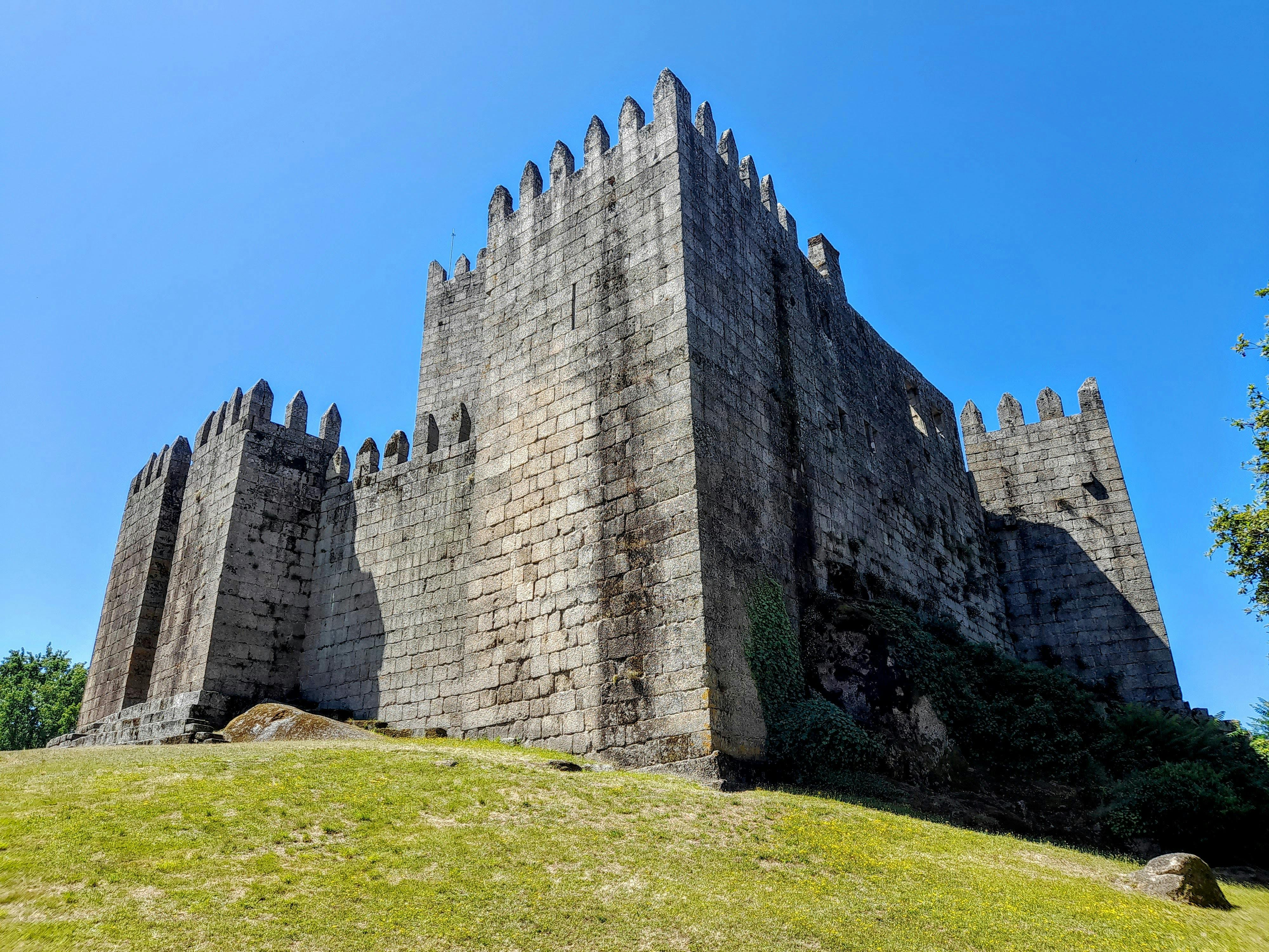 Turismo sostenible en Guimarães: historia, parques y movilidad verde Turismo sostenible en Guimarães: historia, parques y movilidad verde