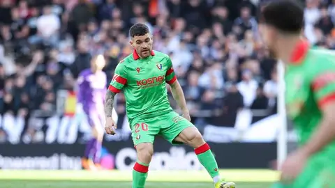 Osasuna corta su racha con una derrota en Valencia Javi Galán