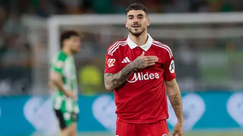 Isaac Romero, tras marcar el 2-2 en el derbi de La Cartuja. Isaac Romero, tras marcar el 2-2 en el derbi de La Cartuja.