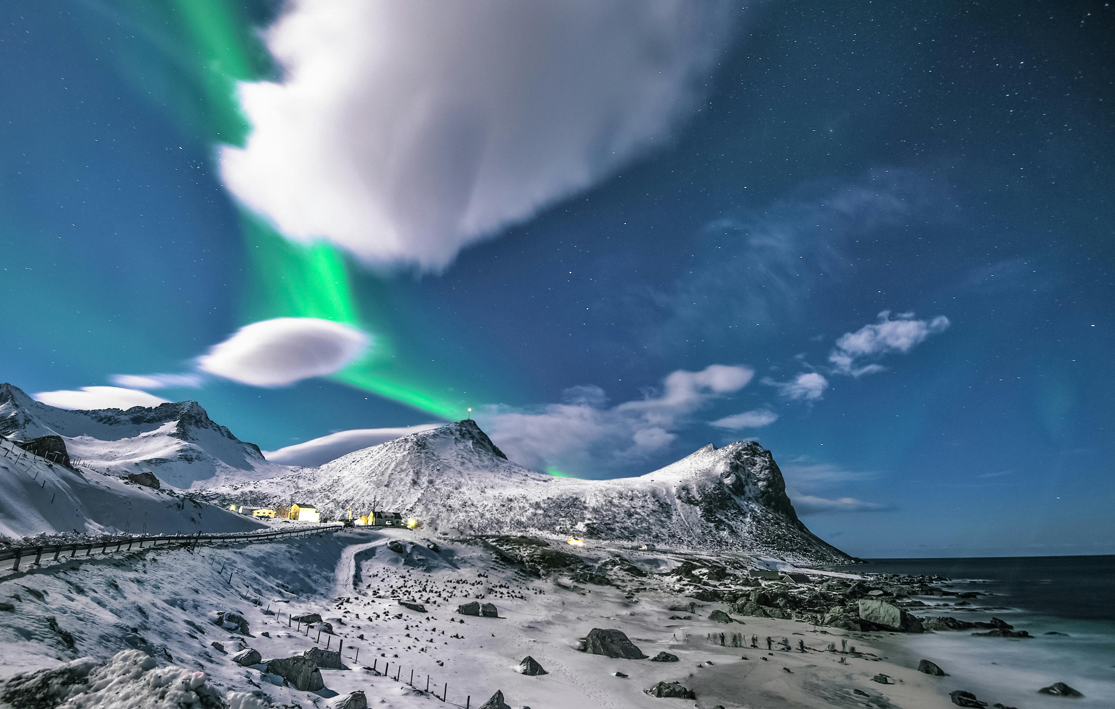 Auroras boreales: mejores destinos y fechas para verlas en el norte de Europa episode artwork