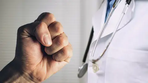 El número de agresiones a los sanitarios aumentó en 2025 El número de agresiones a los sanitarios aumentó en 2025